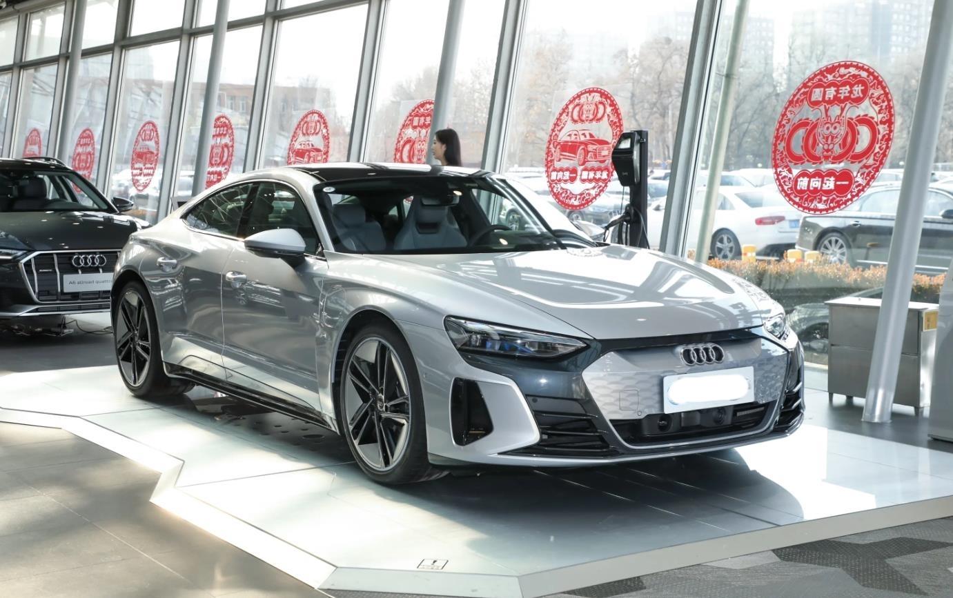 获“全球认可”,提速4s,配无框门+空悬,静如深海零异响