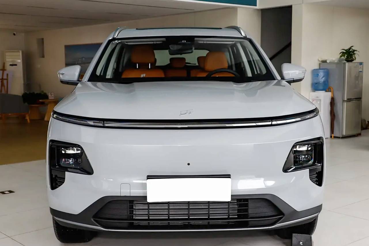 纯电120km,综合油耗1.38L,这款SUV值不值15万?