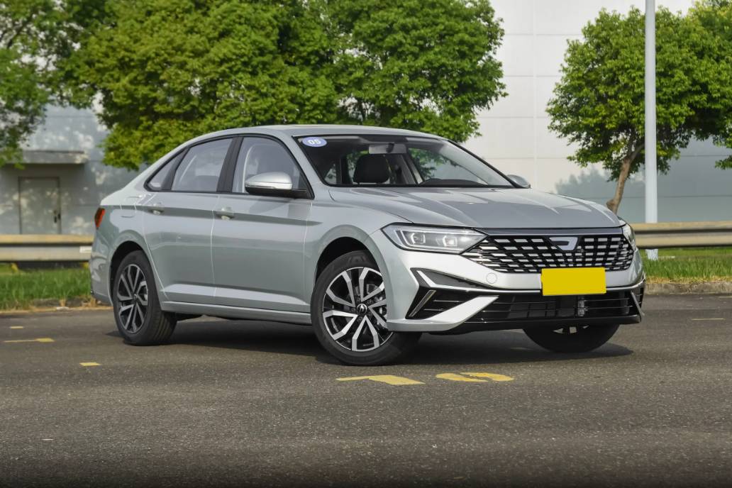 体验捷达VA7,乘坐空间宽敞,大众的底子确实不错,能买吗?