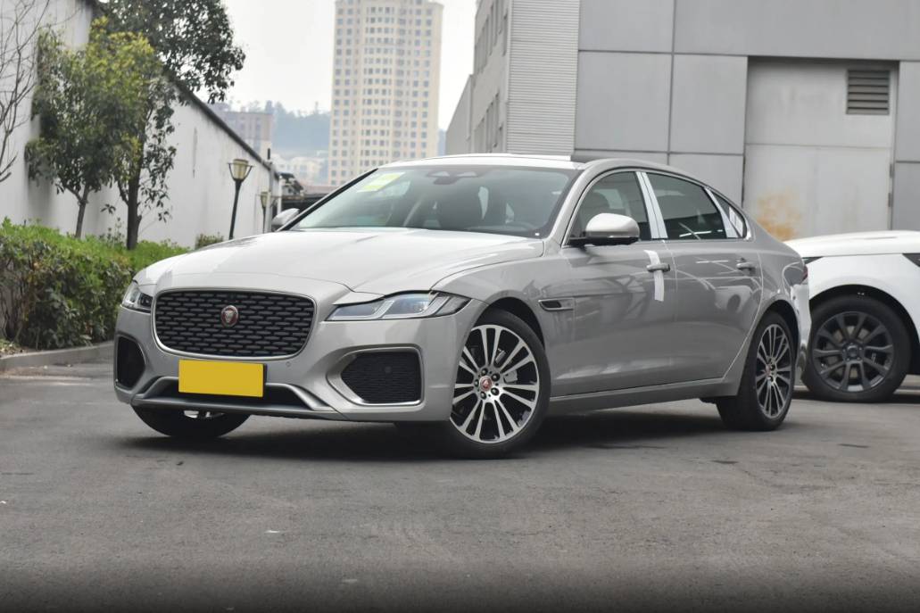 捷豹XFL:全系2.0T+8AT,优惠可达17万,能买吗?